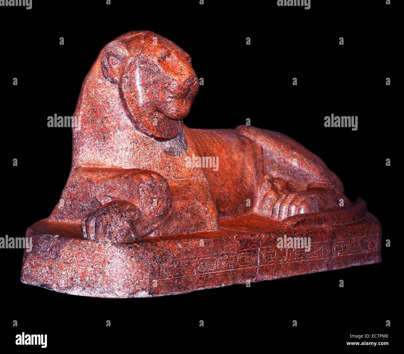Figure de granit rouge sculpture lion egyptien ancienne egypte soudan