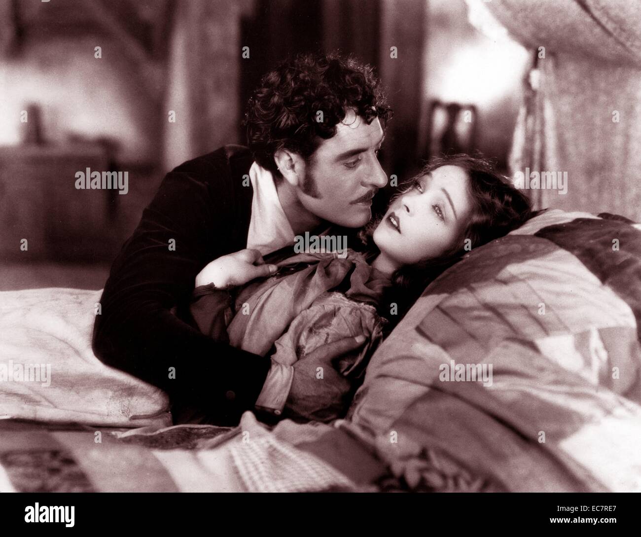 La Bohème est un film muet américain de 1926 réalisé par King Vidor, basé sur l'opéra La Bohème de Giacomo Puccini. Avec John Gilbert et Lillian Gish comme malheureux amants. Banque D'Images