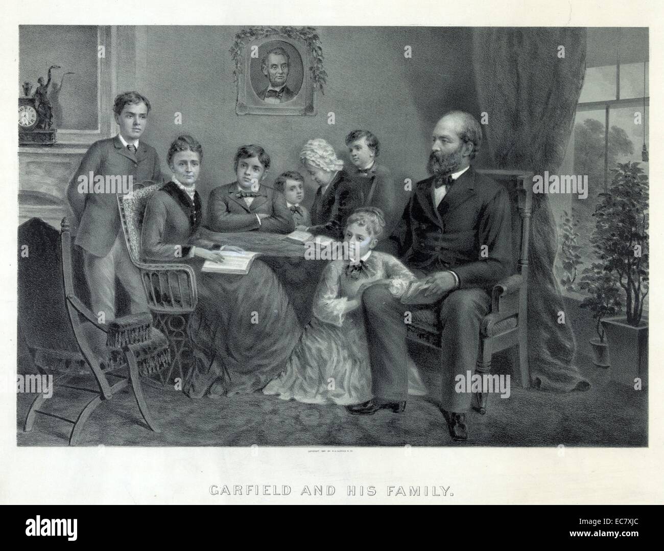 Le président James Garfield avec sa famille. Garfield est le 20e président des États-Unis. Au cours de son mandat, il réintroduit l'autorité présidentielle sur l'autorité du Sénat lorsqu'il s'agissait de nominations à des postes de direction. Banque D'Images