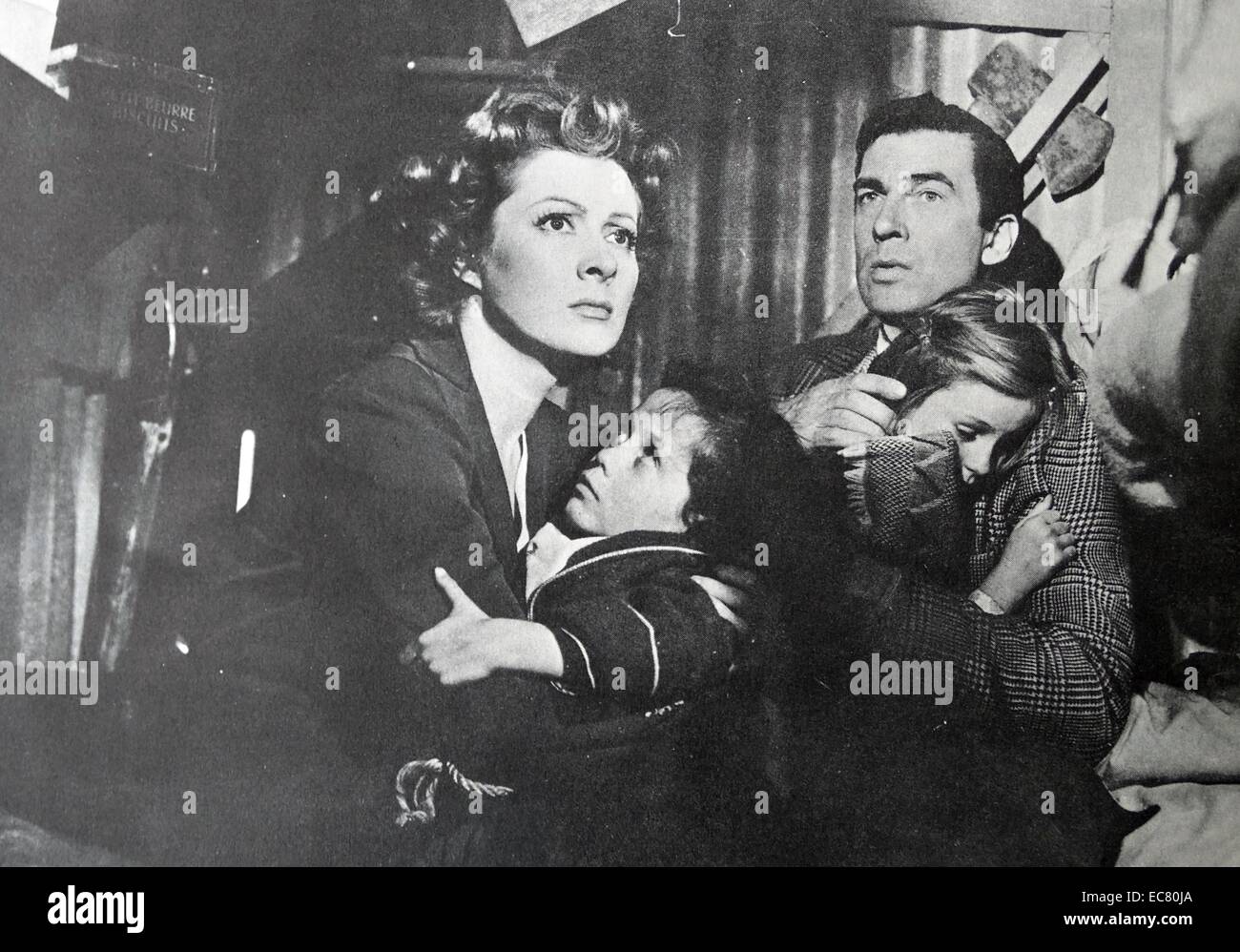 Madame Miniver est un film dramatique américain de 1942 réalisé par William Wyler, et avec Greer Garson et Walter Pidgeon Banque D'Images