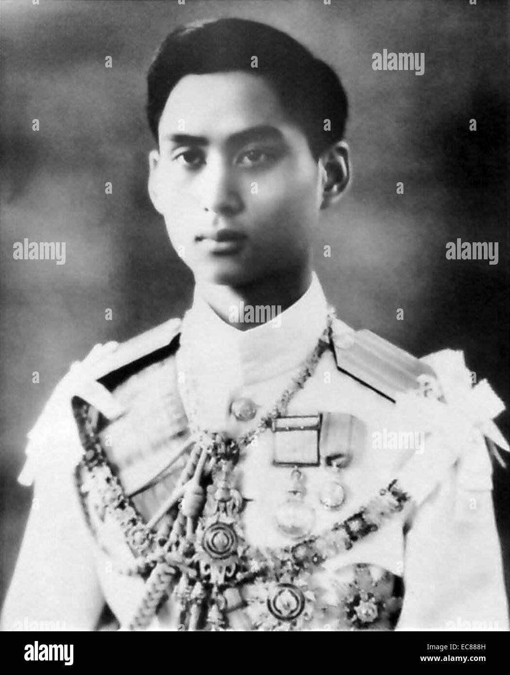 Photographie du roi Ananda Mahidol (1925-1946), monarque de la Thaïlande de la maison de Chakri. Datée 1945 Banque D'Images