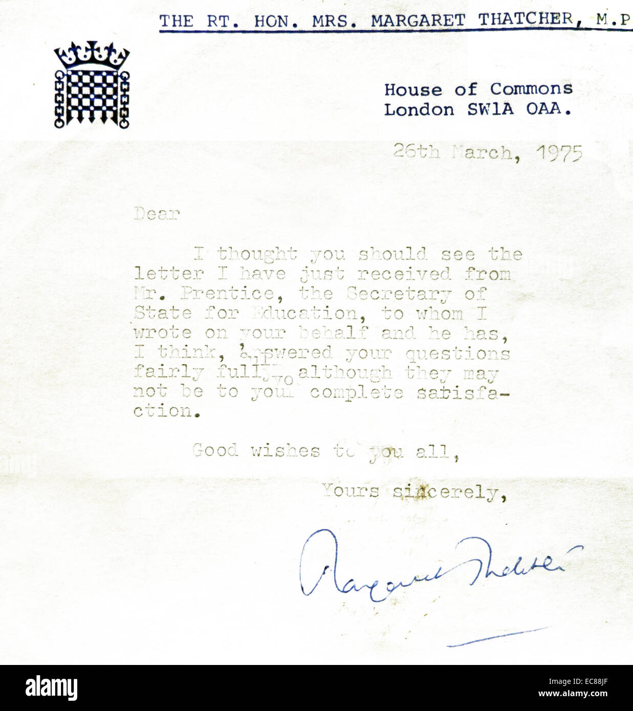 Lettre de Margaret Thatcher (1925-2013) Premier Ministre du Royaume-Uni et chef du parti conservateur. Datée 1975 Banque D'Images