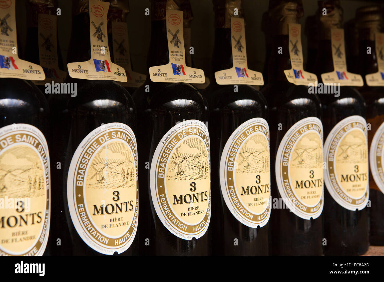 L'Ile Maurice, Port Louis, Rue St Georges, le lambic Bar, 3 Monts français des bouteilles de bière en vente shop Banque D'Images