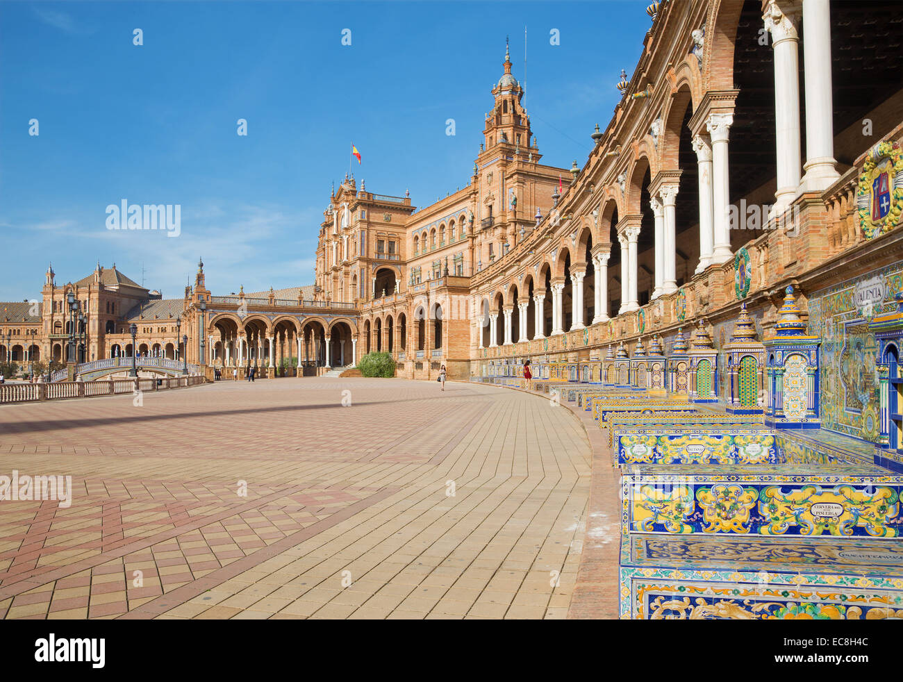 Séville, ESPAGNE - 27 octobre 2014 : Plaza de España square conçu par Anibal Gonzalez (1920) dans un style Art déco et Neo-Mudejar Banque D'Images
