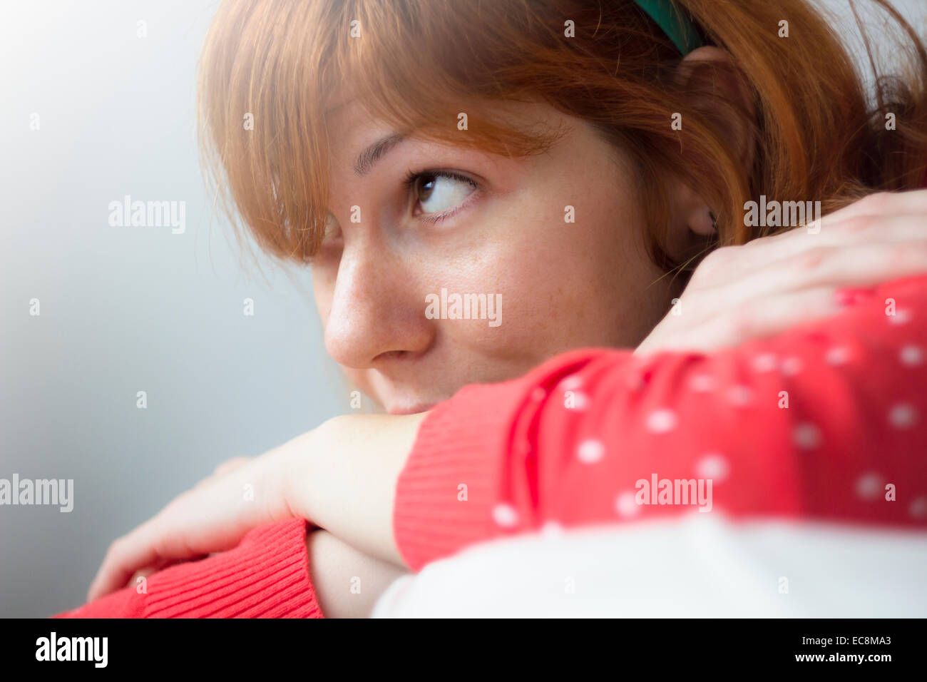 Hipster cute girl daydreaming, photo gros plan Banque D'Images