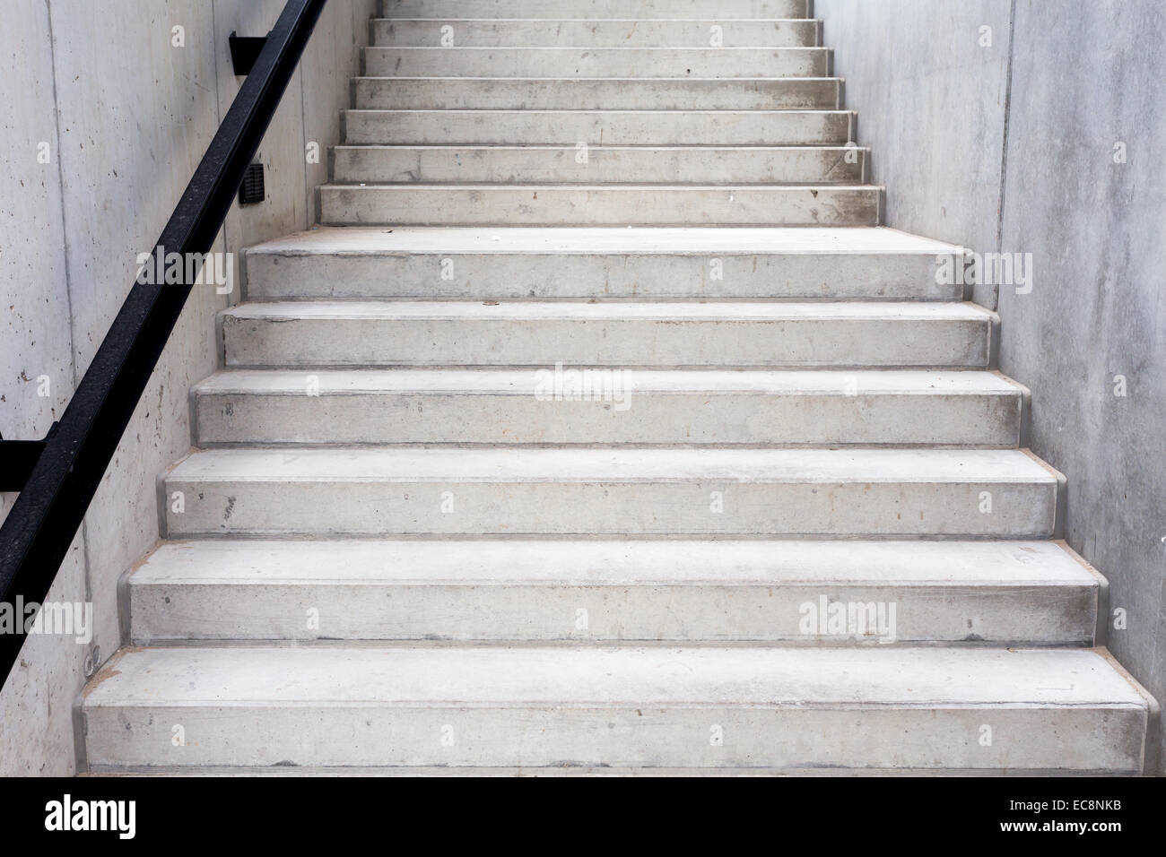 Bâtiment moderne en béton - Abstract composition escalier Banque D'Images