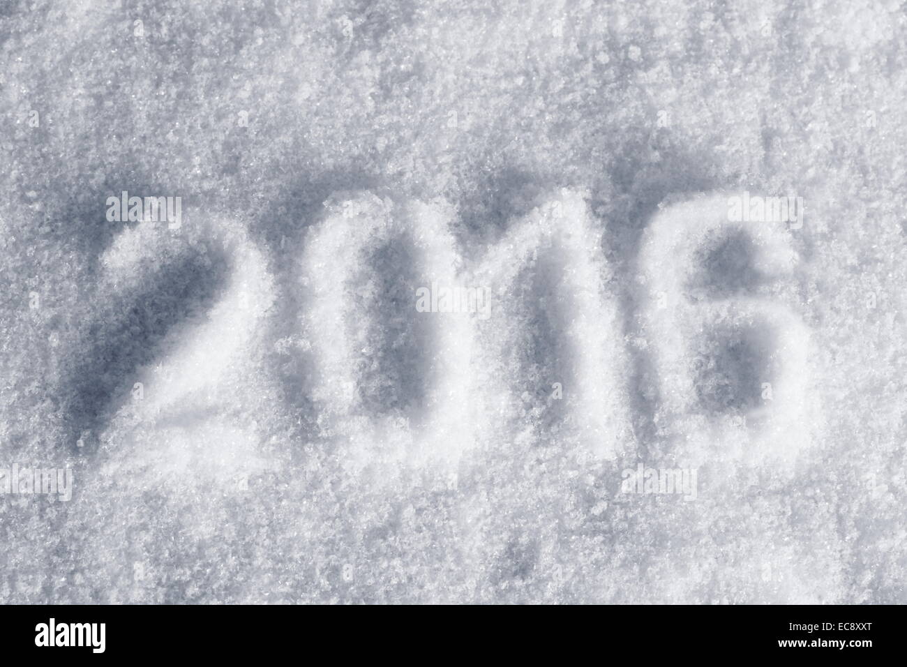 2016 attirer l'horodateur sur la neige, la teinte bleue de la lumière, vue du dessus Banque D'Images