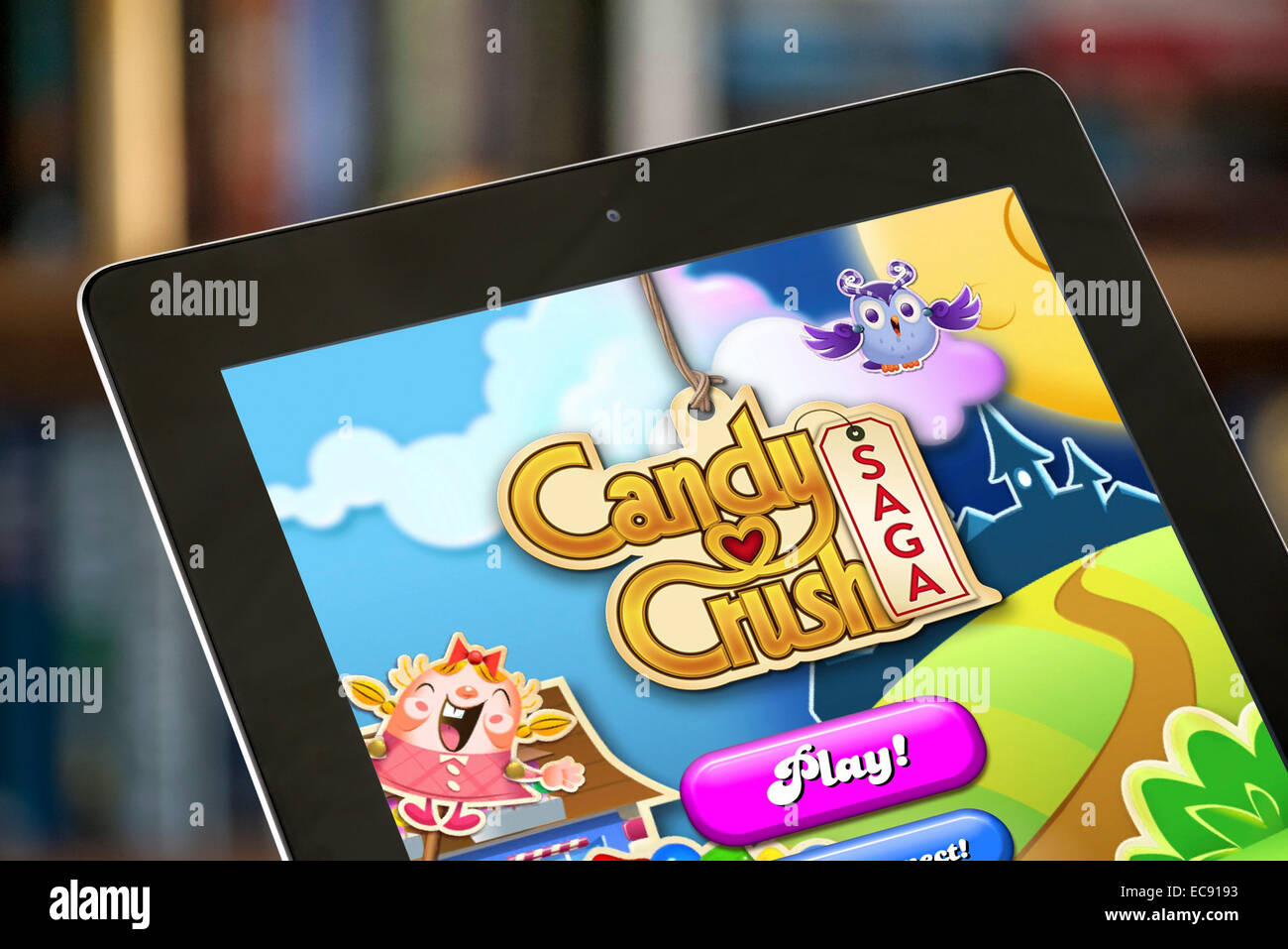 Le jeu populaire, Candy Crush Saga, joué sur un Apple iPad Banque D'Images