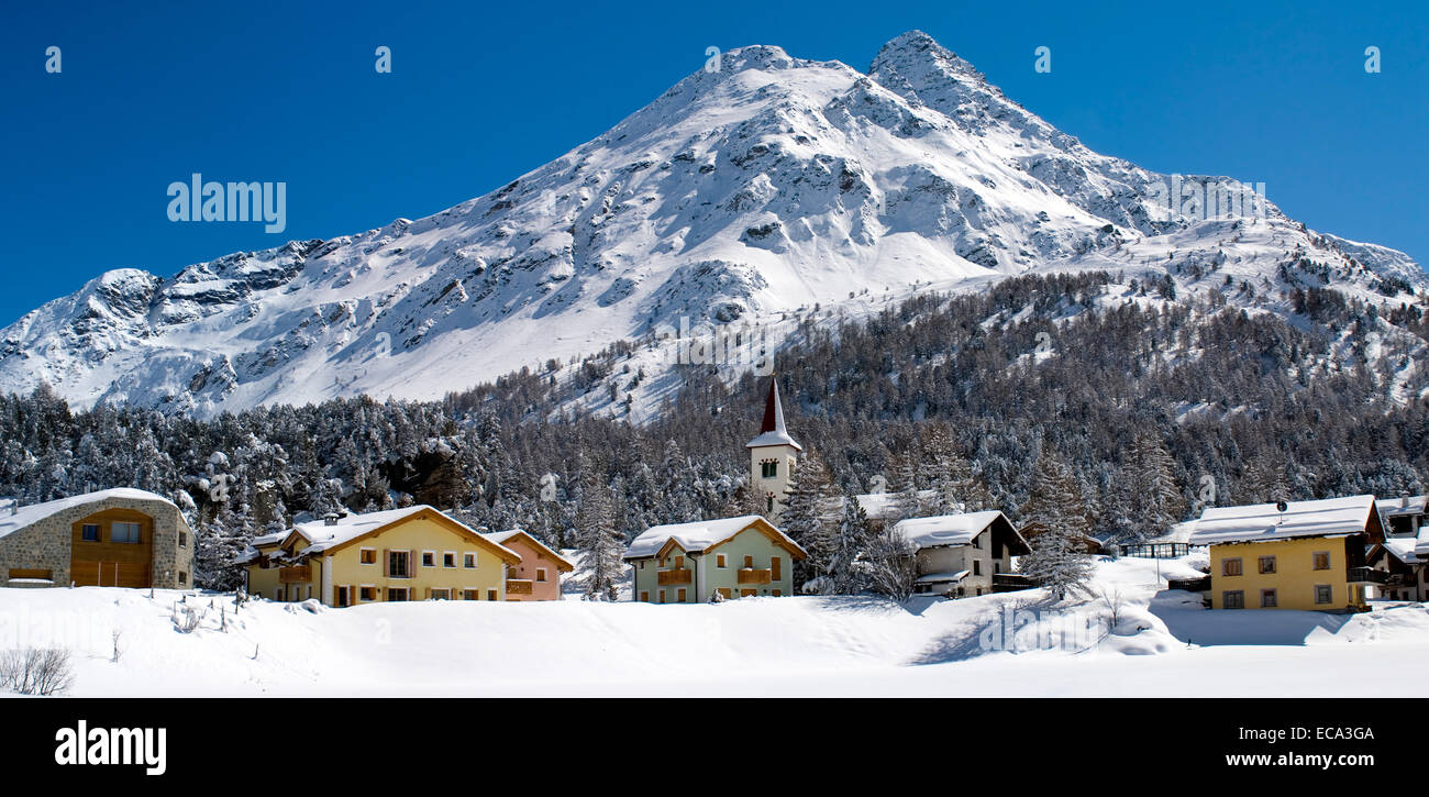 Le Lac de Sils à Maloja Village, également appelé Village des chèvres en hiver, SWI Banque D'Images