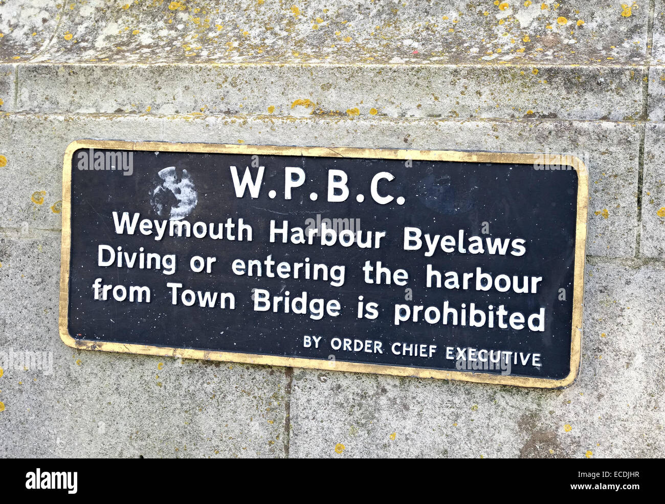 Port de Weymouth des textes d'entrer dans le port ou de plongée à partir de la ville interdite par décret exécutif en chef le 10 décembre 2014 Banque D'Images