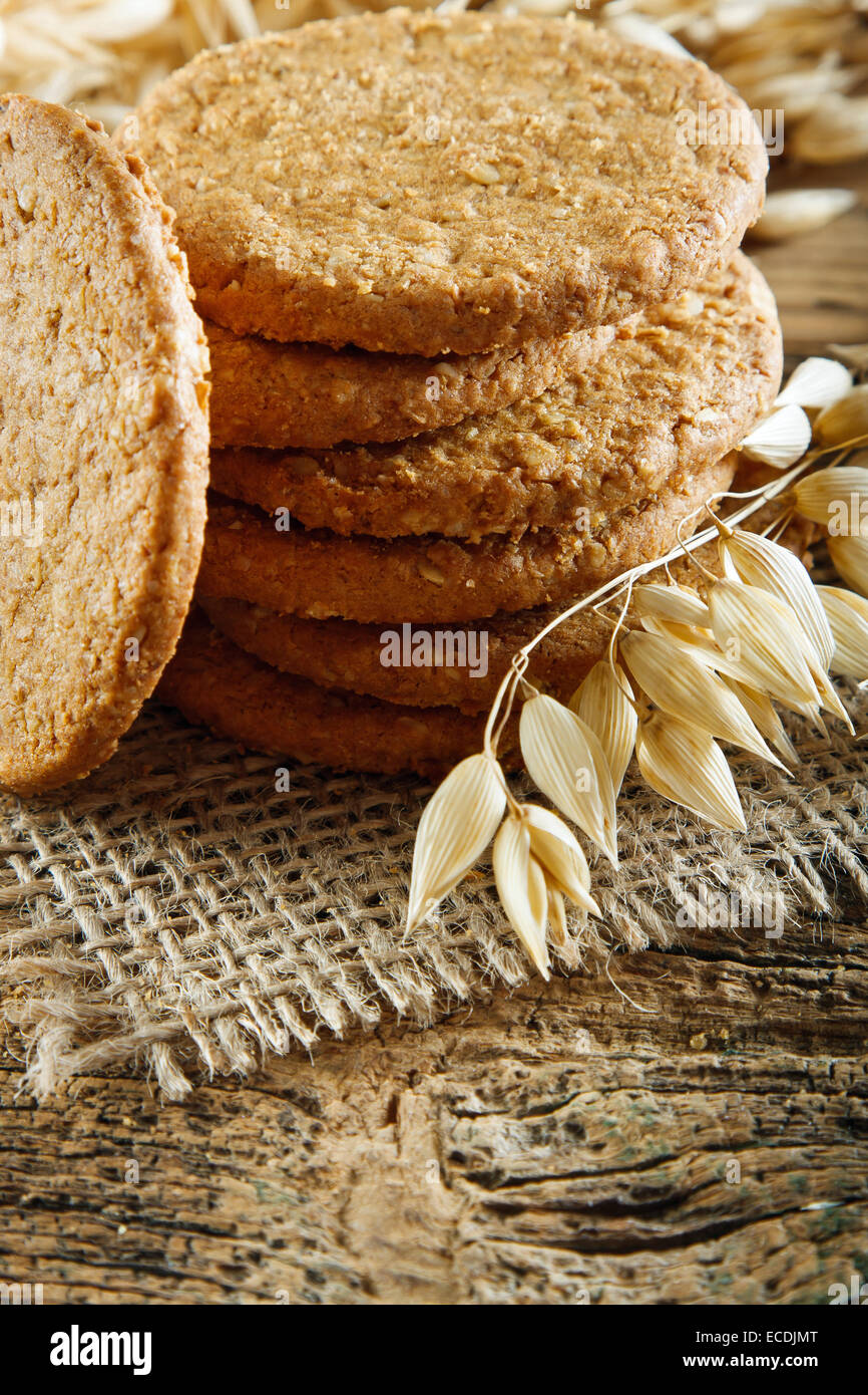 Oatmeal Cookies sur la table en bois Banque D'Images