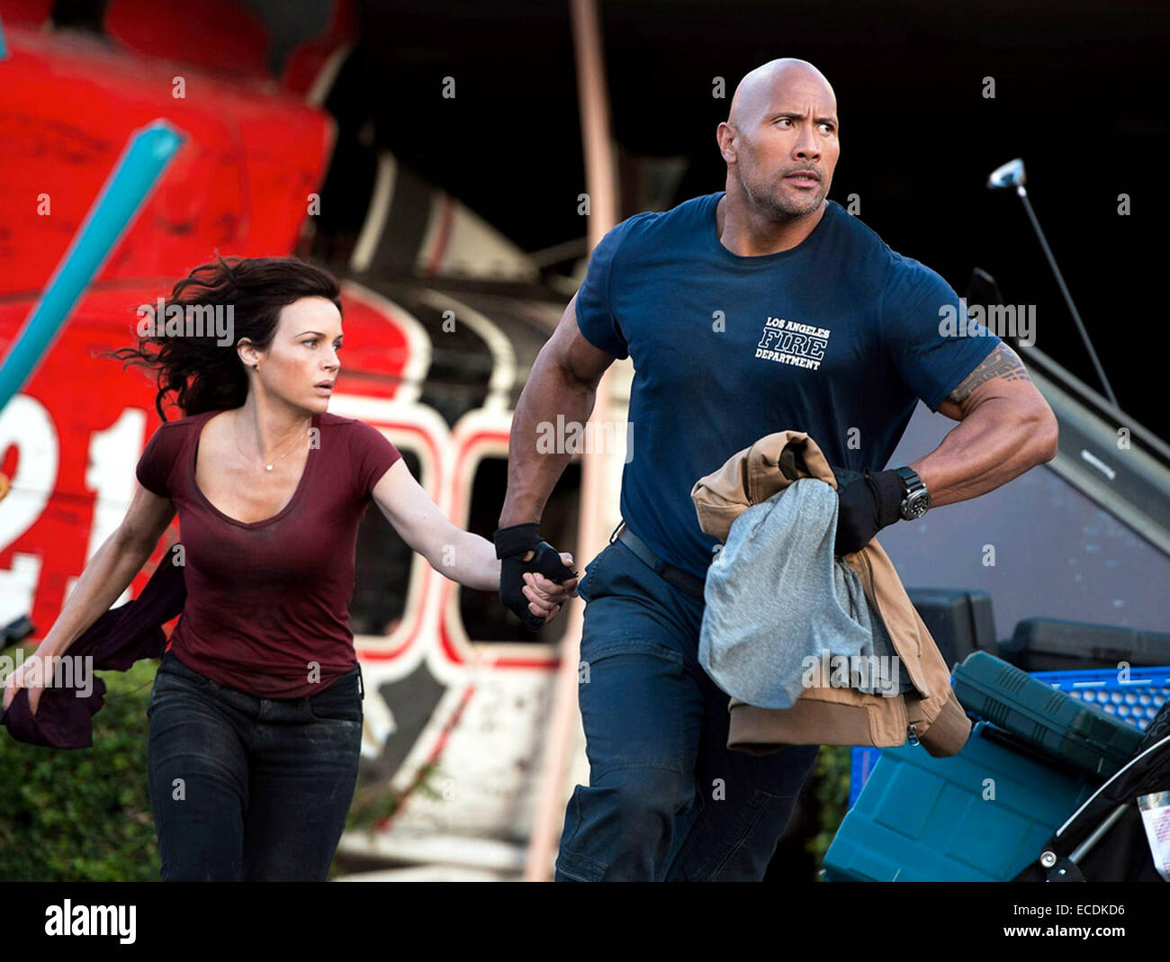 SAN ANDREAS 2015 Warner Bros film avec Carla Gugino et La Roche Banque D'Images