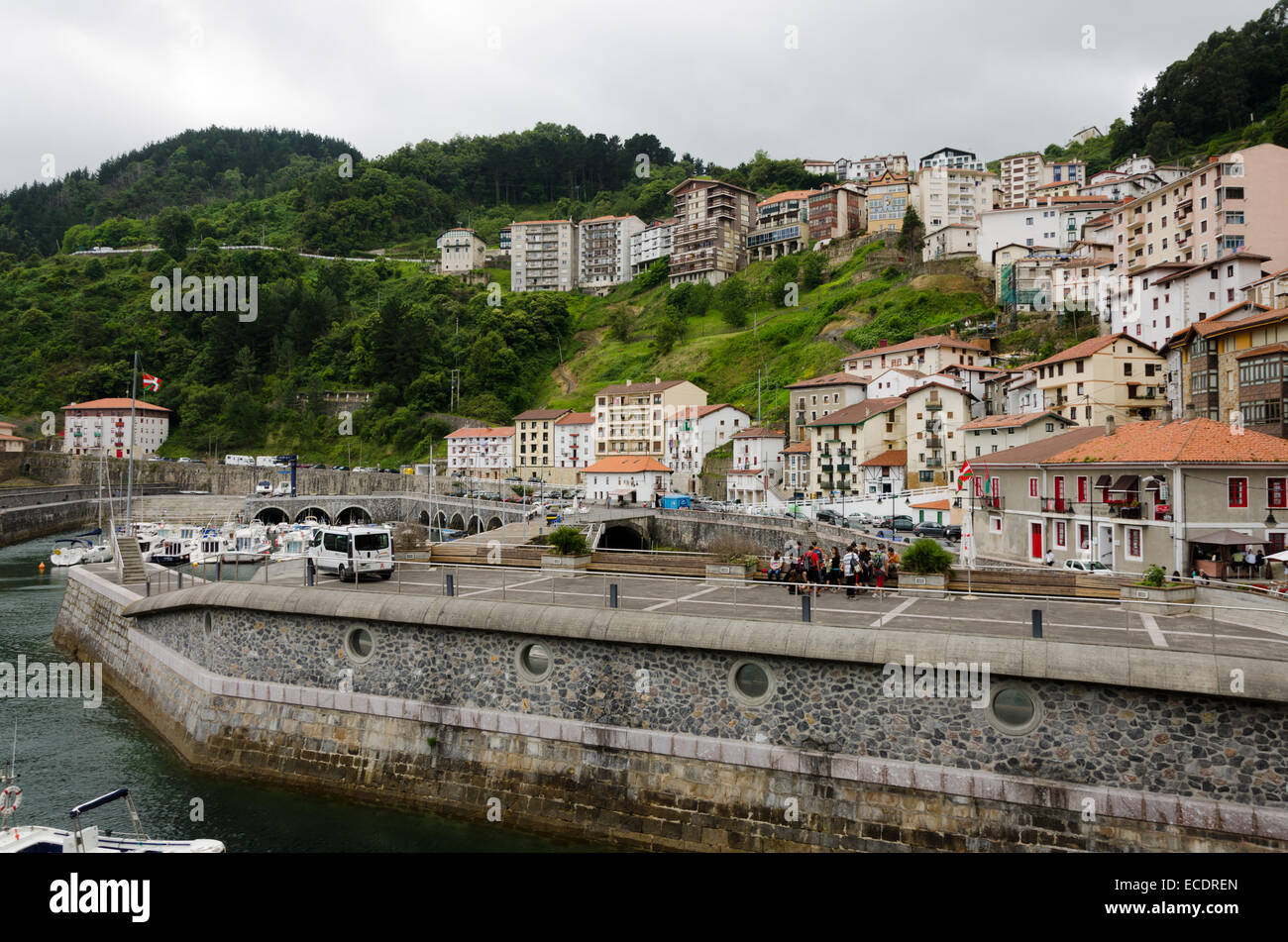 ELANTXOBE, ESPAGNE - 3 juillet : Le petit port d'Elantxobe. dans le Pays Basque le 3 juillet 2013 à Elantxobe, Gascogne, Espagne Banque D'Images