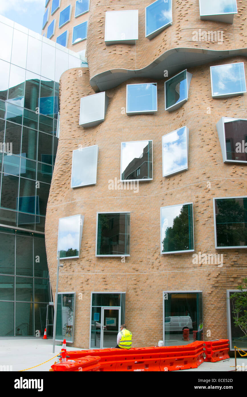 Dr Chau Chak Wing bâtiment conçu par Frank Gehry à l'université de technologie de Sydney,Australie,ultimo Banque D'Images