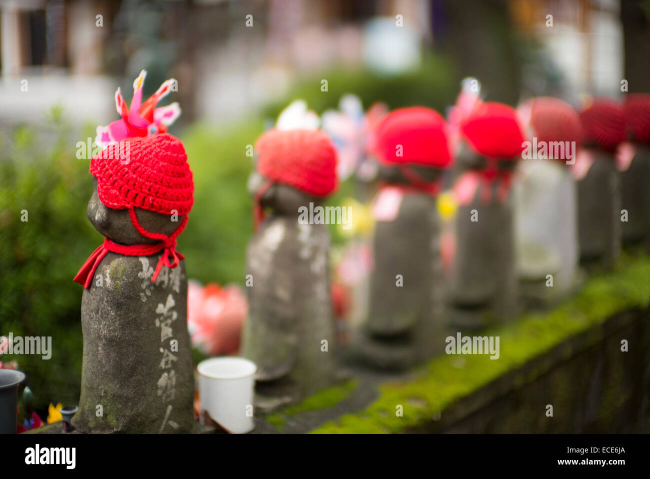 Zōjō-ji temple bouddhiste dans le quartier de Shiba Minato, Tokyo, Japon. Accueil du jardin pour les enfants à naître. Banque D'Images