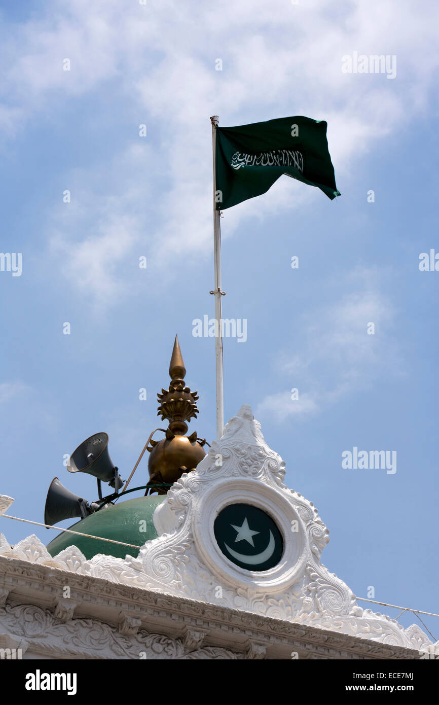 L'Ile Maurice, Port Louis, Rue Royale, Jummah Mosque, volant au-dessus du drapeau islamique Masjid Banque D'Images
