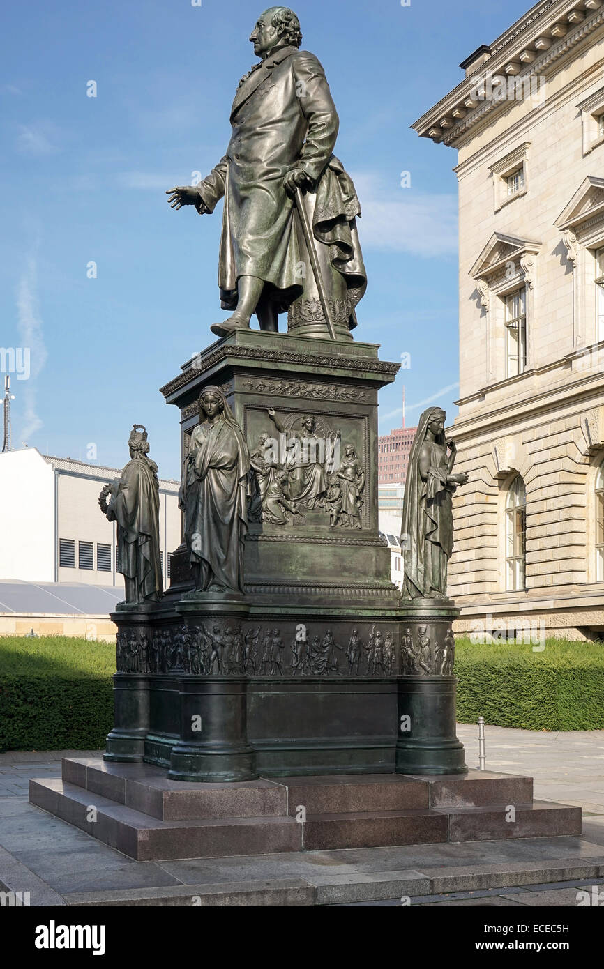 Monument au Baron Freiherr von Stein en face de la Abgeordnetenhaus à Berlin Banque D'Images