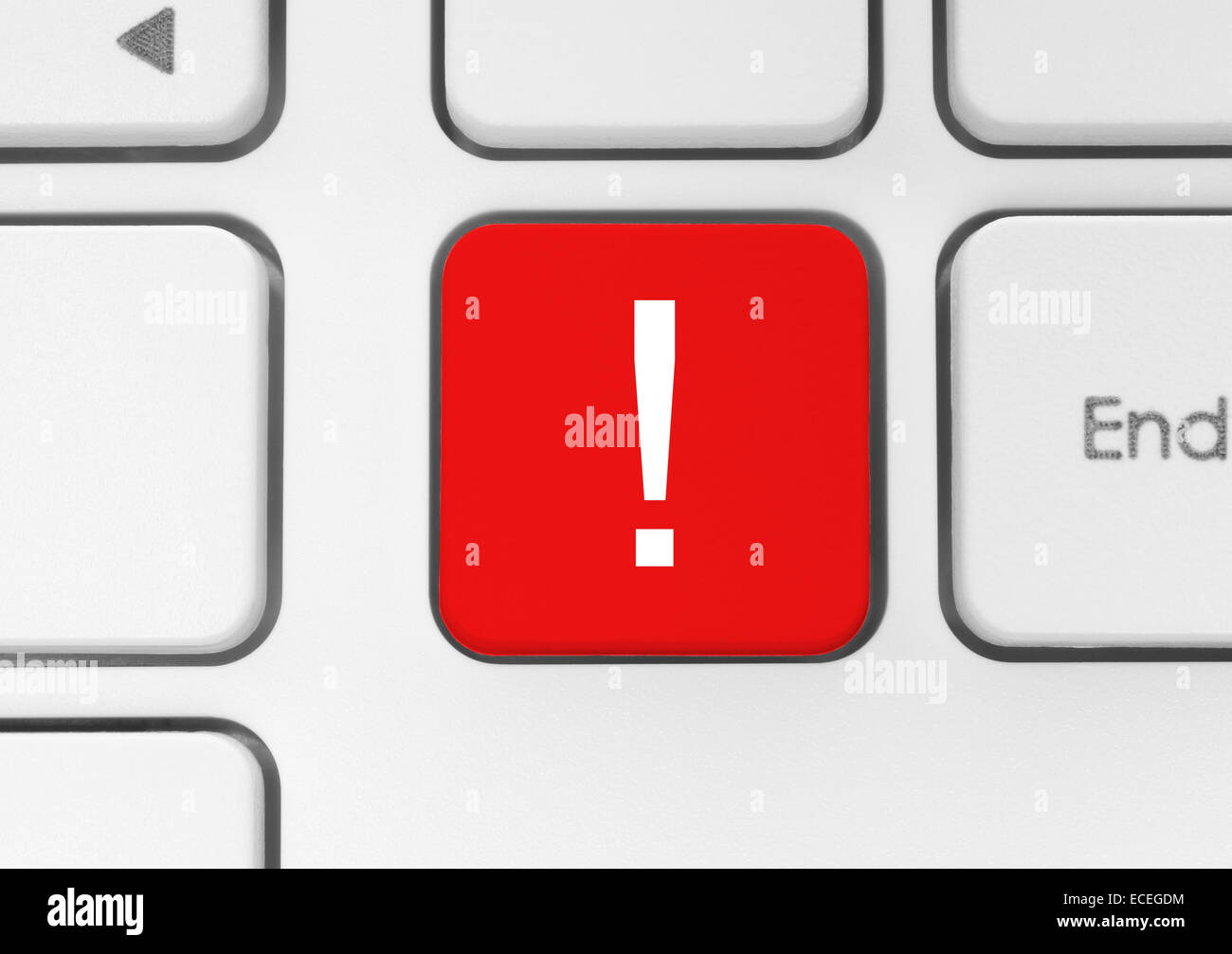 Point d'exclamation rouge bouton sur le clavier Banque D'Images