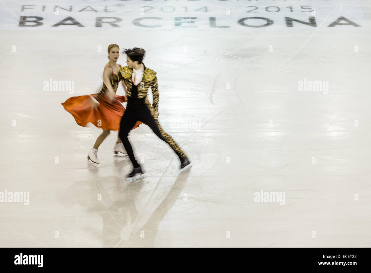 Barcelone, Espagne. Dec 12, 2014. KAITLYN WEAVER / ANDREW POJE (CAN) effectuer dans la danse senior - programme court lors de la finale du Grand Prix of Figure Skating Final à Barcelone Crédit : Matthias Rickenbach/ZUMA/ZUMAPRESS.com/Alamy fil Live News Banque D'Images