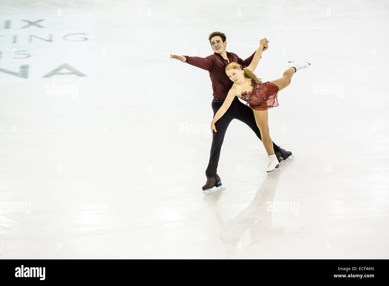 Julianne Séguin / Charlie Bilodeau (CAN) effectuer la paire JUNIOR - Programme libre pendant le ISU Grand Prix of Figure Skating Final à Barcelone Banque D'Images