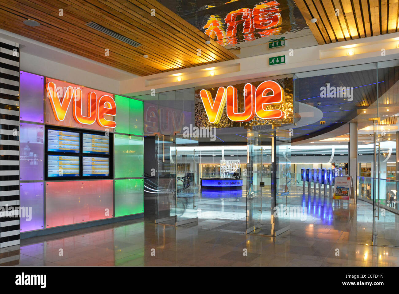 Entrée au cinéma multinational vue International au centre commercial intérieur de Westfield à Stratford City Newham East London, Angleterre, Royaume-Uni Banque D'Images