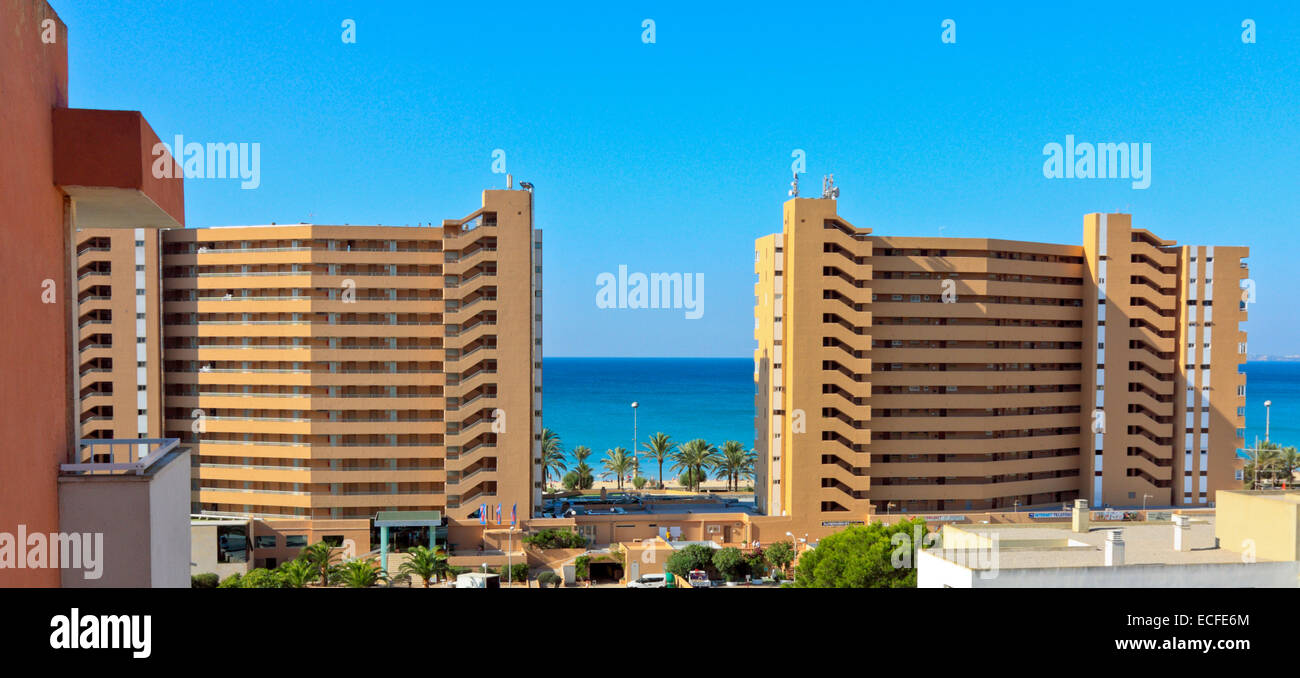Les immeubles de grande hauteur à proximité de la plage, à Palma de Majorque, Iles Baléares Banque D'Images