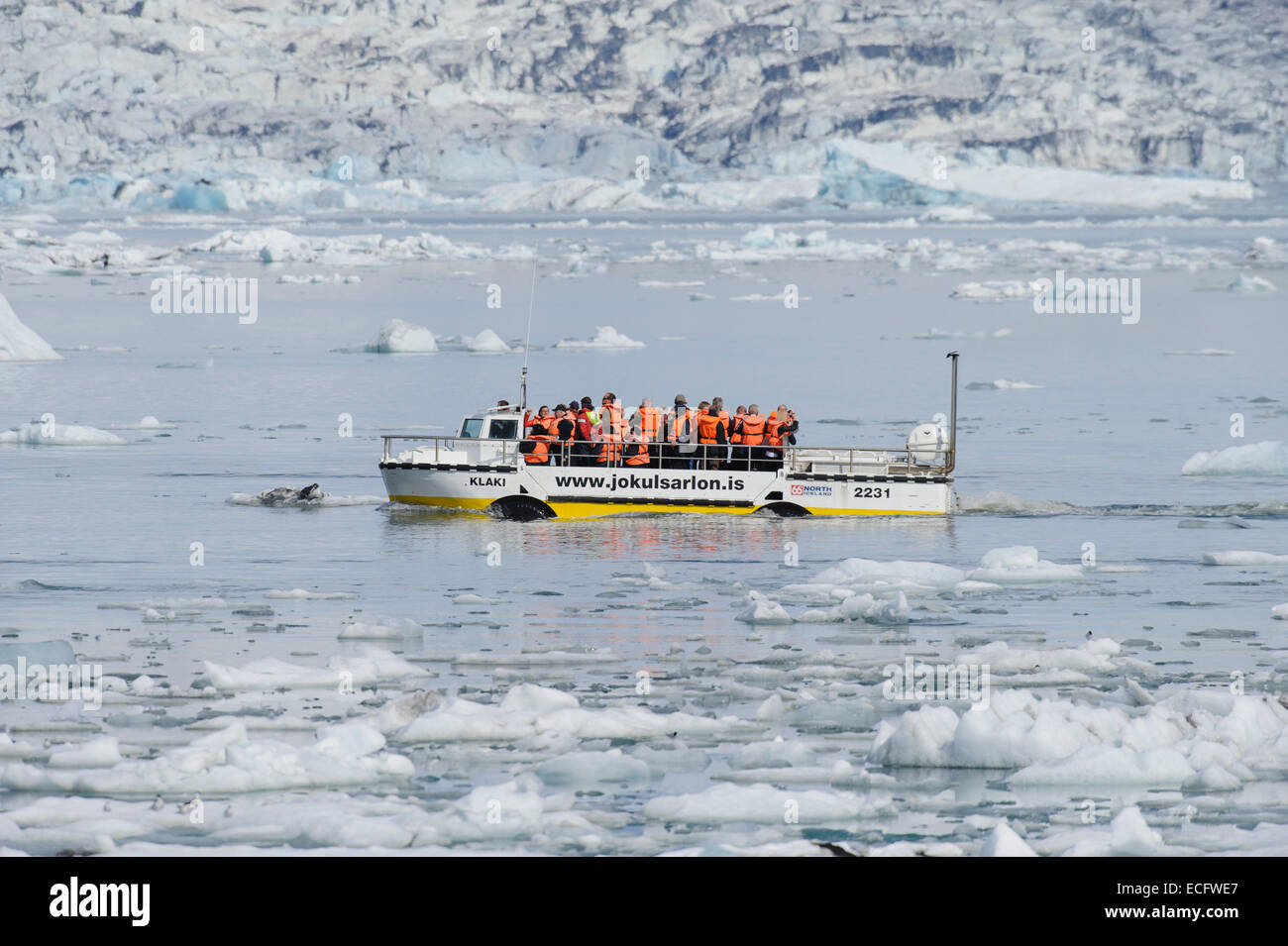 Véhicule amphibie, glacier Vatnajökull Jökulsárlón, Islande, juillet 2012. Banque D'Images