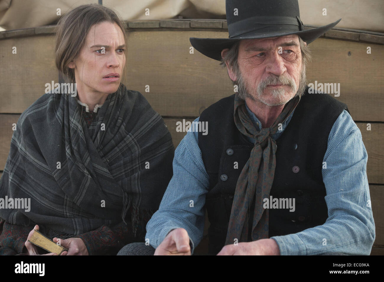 L'Homesman est une période américaine 2014 drama film situé dans le midwest des années 1850 produit et réalisé par Tommy Lee Jones et co-écrit avec David Fitzgerald et Wesley Oliver, basé sur le roman 1988 du même nom par Swarthout Glendon. Le film stars Jones et Hilary Swank et dispose également d'un ensemble casting qui comprend Meryl Streep, Hailee Steinfeld, John Lithgow, et James Spader. Banque D'Images