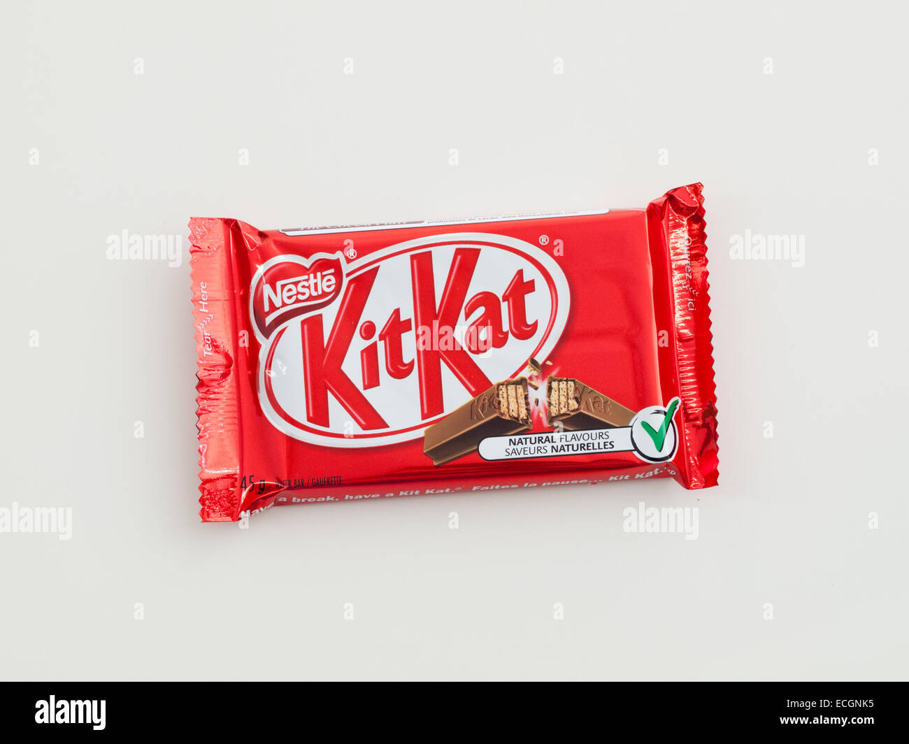 Kit Kat, une populaire chocolat biscuit gaufrette bar confection produit par Nestlé. Emballage canadien illustré. Banque D'Images