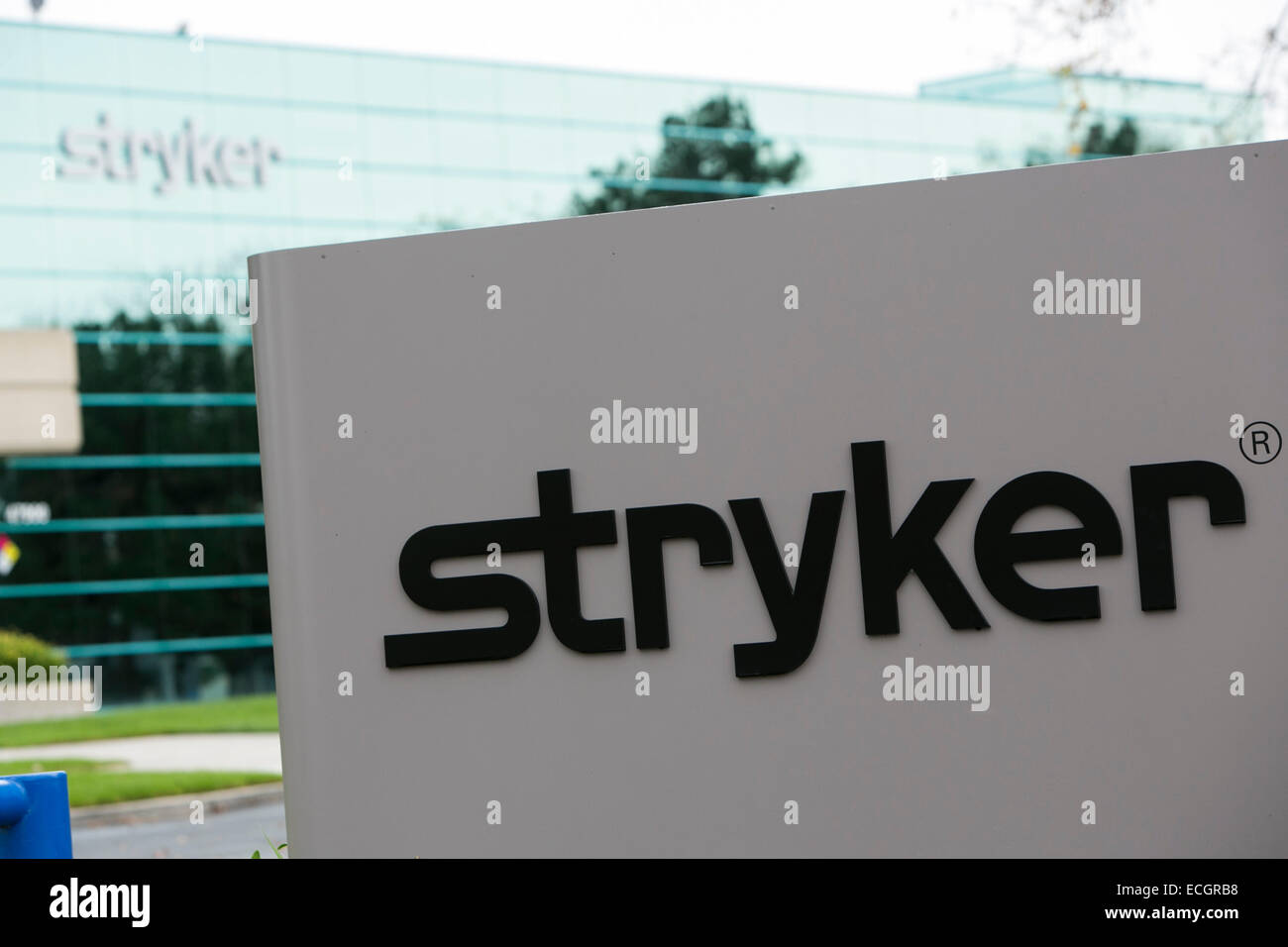 Un immeuble de bureaux occupé par l'équipement médical et bouilloire appareil Stryker. Banque D'Images