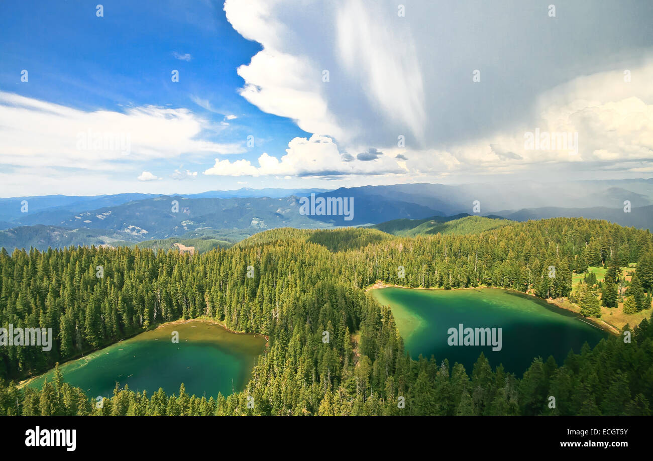 Twin Lakes et l'arrivée d'un orage, de l'Oregon, USA Banque D'Images