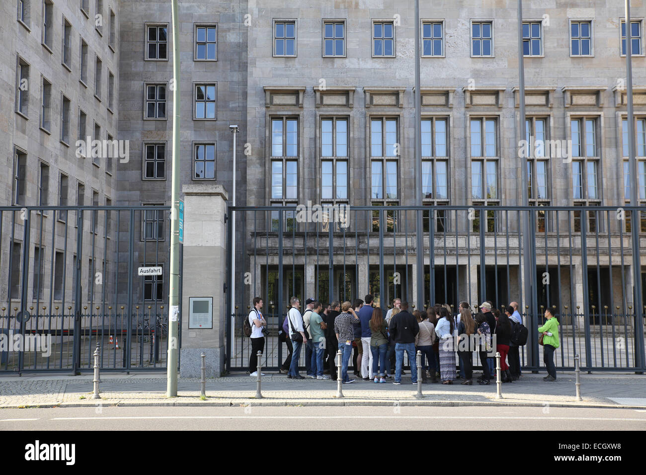 Groupe touristique tournée locale Berlin Allemagne Banque D'Images