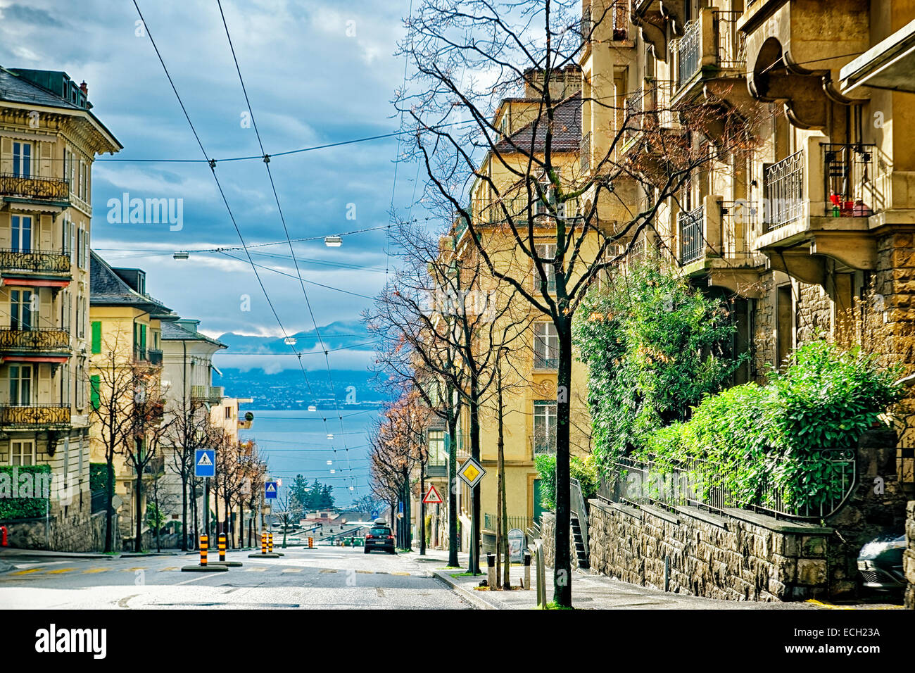 Vue de la rue du Lac de Genève (Lac Léman) à Lausanne Photo Stock - Alamy