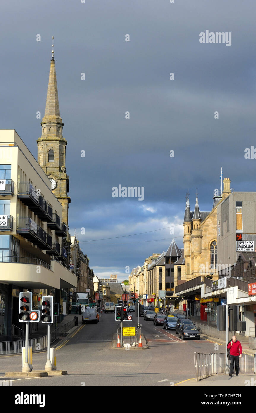 Tour de l'horloge et de la rue High Street, Inverness, région des Highlands, Ecosse, Royaume-Uni, Europe Banque D'Images