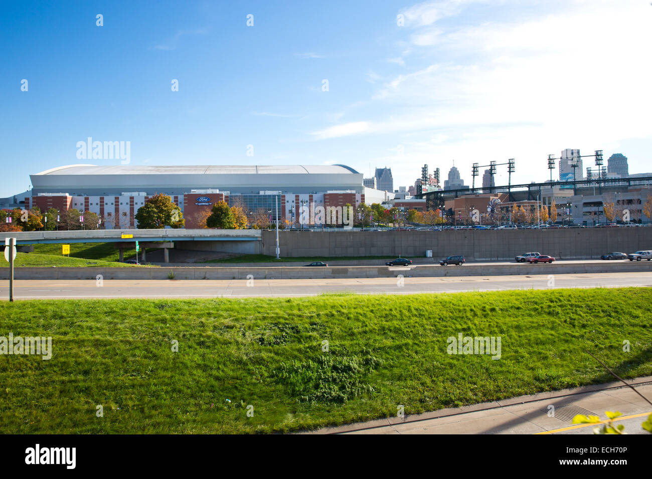 Ford Field & Fisher Freeway, Detroit, Michigan, USA. Le 23 octobre 2014. Banque D'Images
