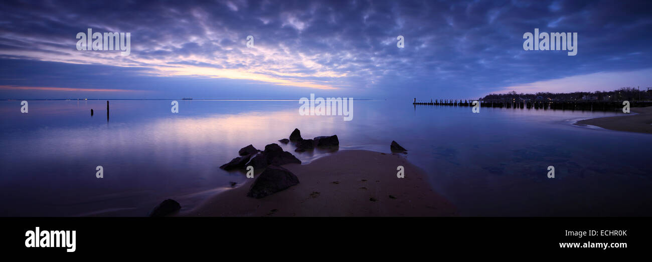 Le lever du soleil sur la baie de Chesapeake Banque D'Images