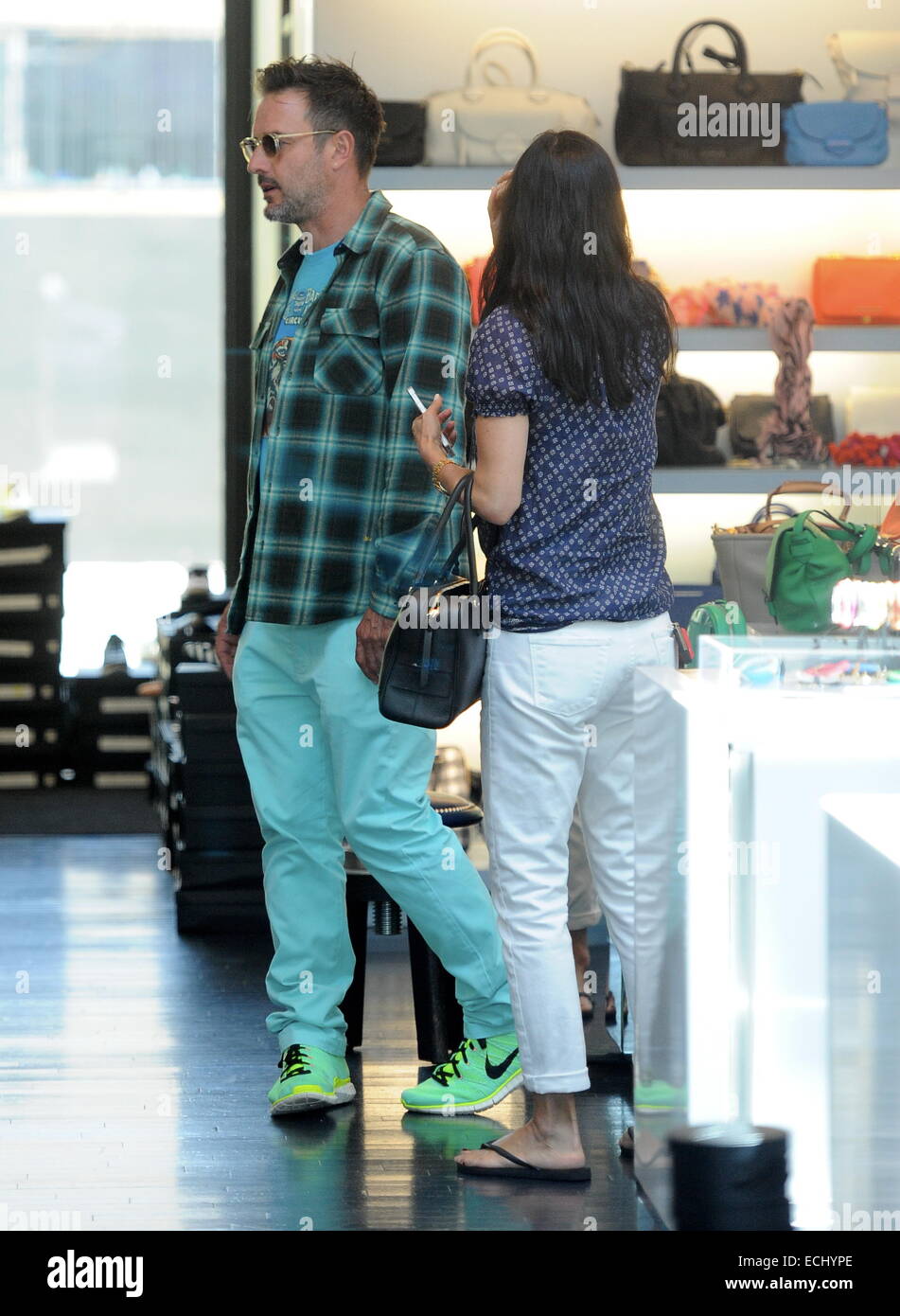 Courteney Cox et David Arquette vu ensemble pour une séance de magasinage chez Marc Jacobs à West Hollywood pour leur fille Coco et ses amis. L'ex couple a été vu à rire et à rire comme ils naviguer à travers le magasin. À un moment, David a été vu Banque D'Images
