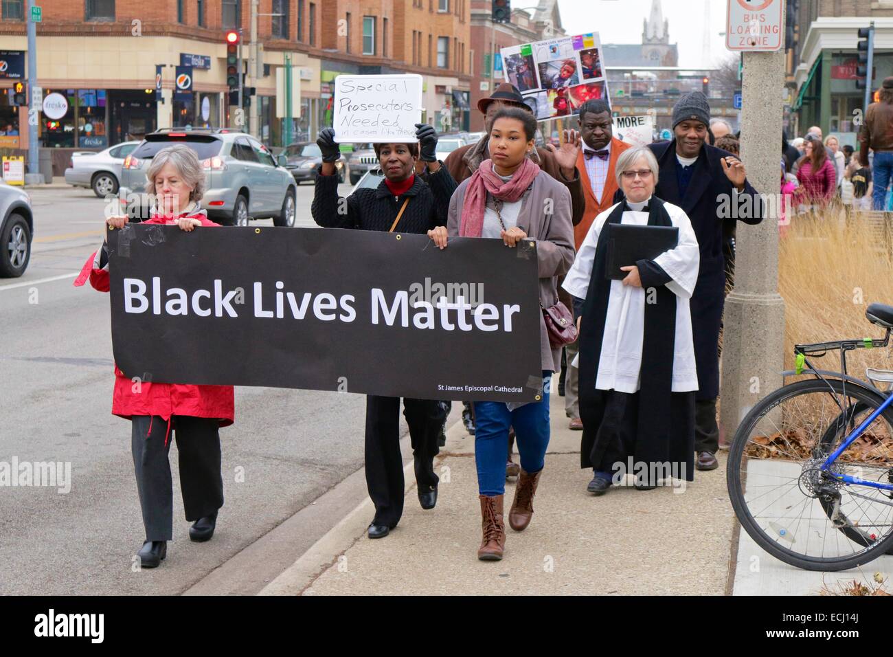 Mars manifestants autour du parc de Scoville pour protester contre les homicides commis par la police de noir les hommes et les garçons. Oak Park, Illinois Banque D'Images