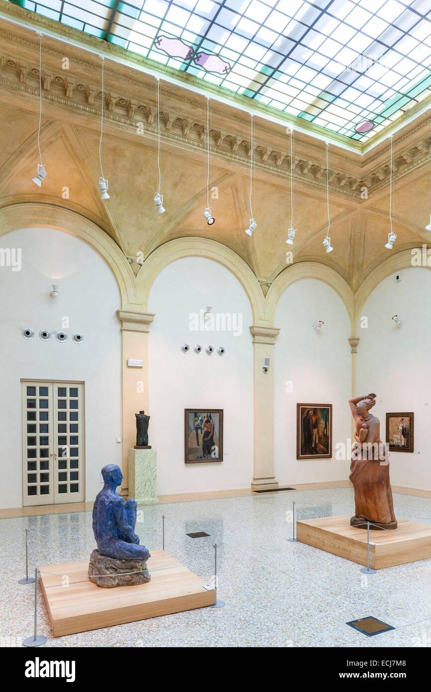 L'Italie, l'Emilie Romagne, Bologne, Palazzo Fava (Exposition) de la fin du 16e siècle, sculptures de Lucio Fontana et Arturo Martini Banque D'Images
