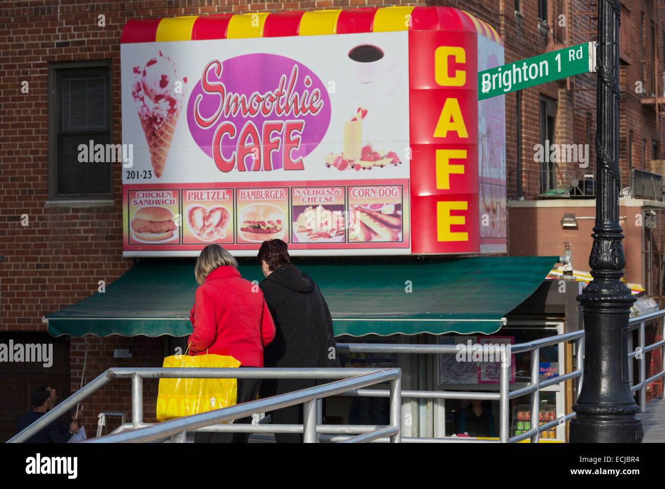 USA, New York, Brooklyn, Coney Island, Brighton Beach, Little Odessa, café-restaurant Banque D'Images