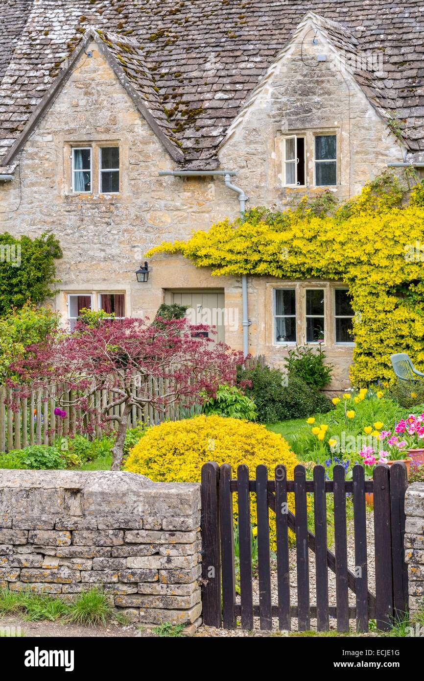 Royaume-uni, Gloucestershire Cotswold, district, région des Cotswolds, Bibury, village pittoresque avec ses maisons du 17e siècle Banque D'Images