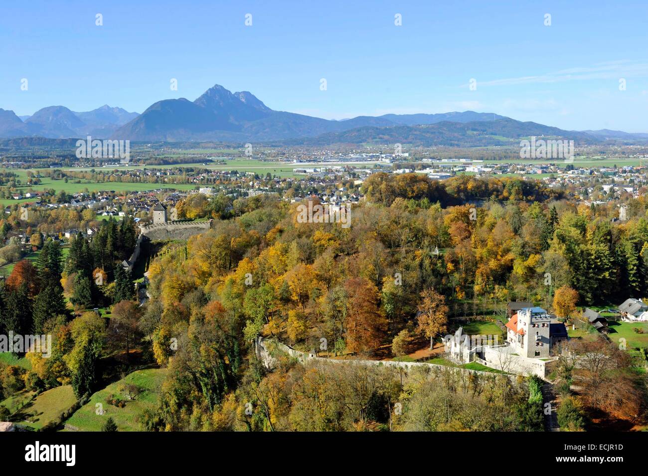 Autriche, Salzbourg, le centre historique classé au Patrimoine Mondial de l'UNESCO, vue depuis le château de Hohensalzburg Banque D'Images