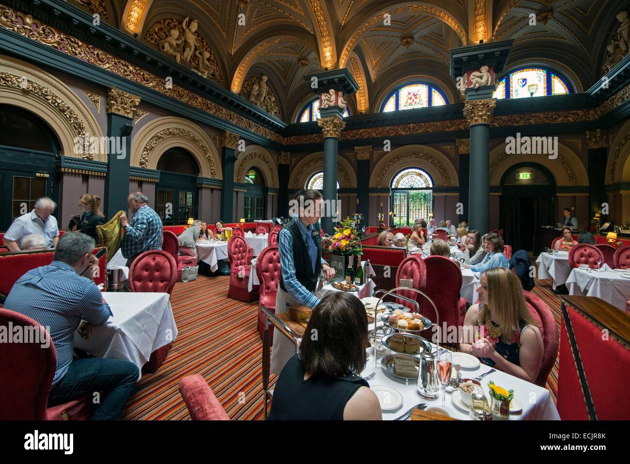 Royaume-uni, Irlande du Nord, Belfast, l'hôtel 5 étoiles le marchand dans l'ancien édifice de la Banque de l'Ulster dans le quartier de la cathédrale Banque D'Images