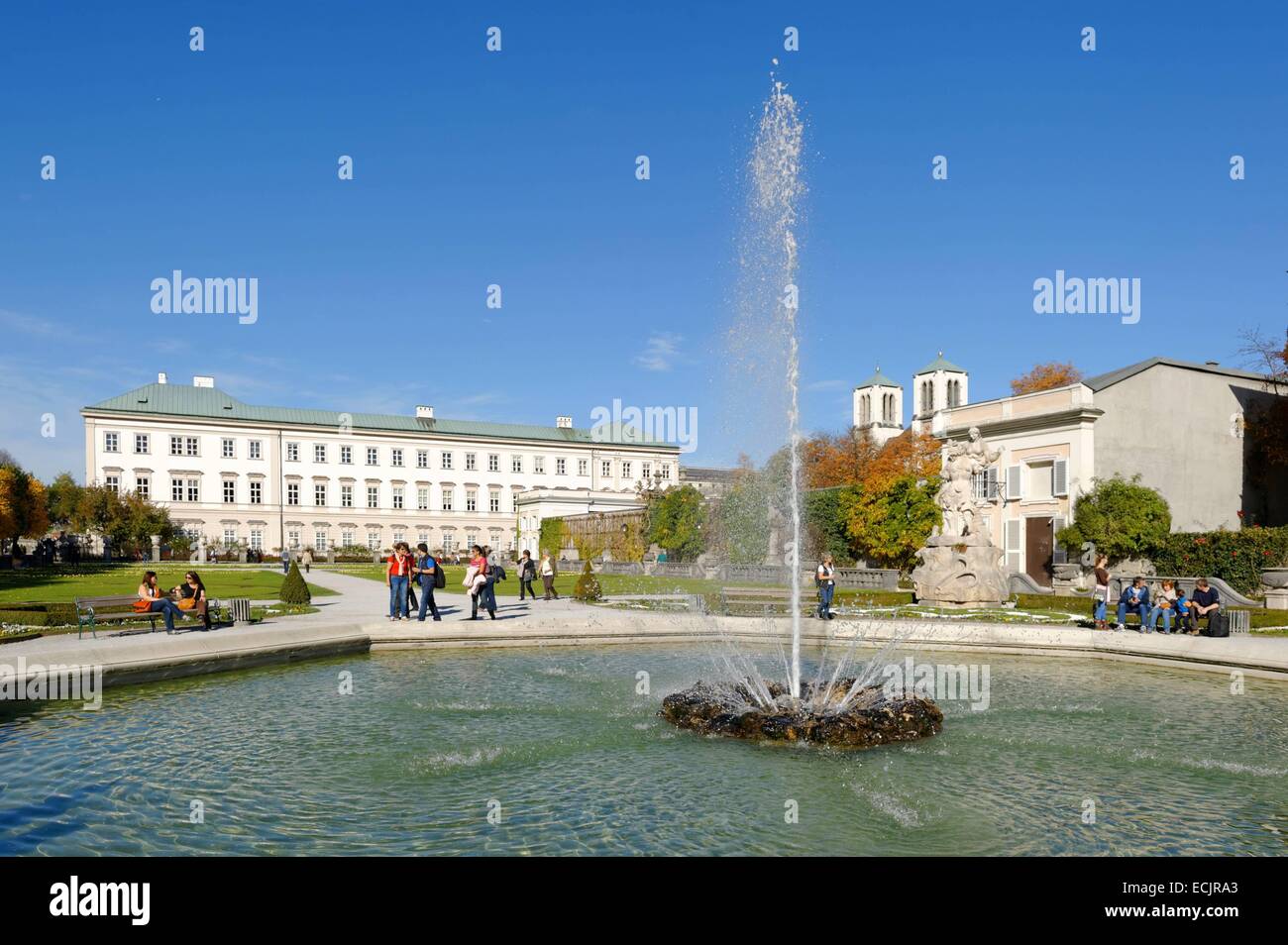 Autriche, Salzbourg, le centre historique classé au Patrimoine Mondial de l'UNESCO, le château et les jardins du château Mirabell, datant du 17e siècle Banque D'Images