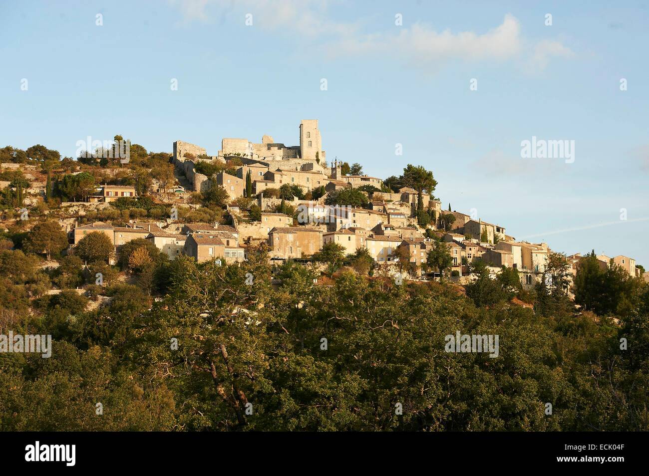 La France, Vaucluse, Le Parc Naturel Régional du Luberon (Parc Naturel Régional du Luberon), Lacoste Banque D'Images