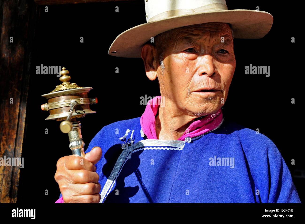 Ethnie moso chine Banque de photographies et d'images à haute résolution -  Alamy