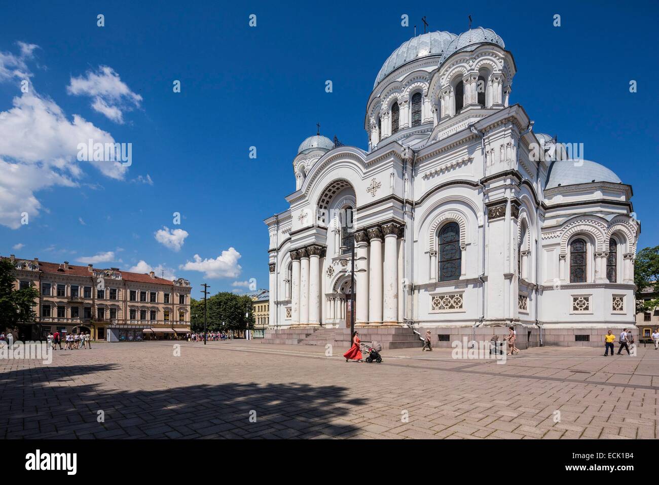 La Lituanie (pays baltes), comté de Kaunas, Kaunas, l'église de Saint Michel Archange ou l'église de garnison, la place de l'indépendance Banque D'Images