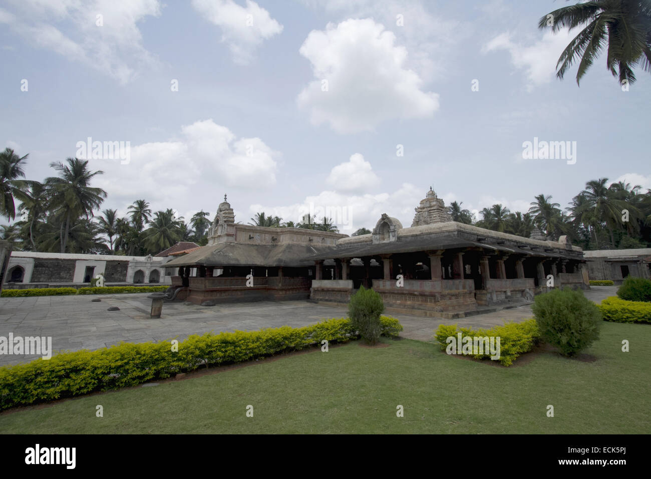 Ensemble du temple de Banavasi Kanadda à Sirsi dans le district de Karnataka Uttar Banque D'Images