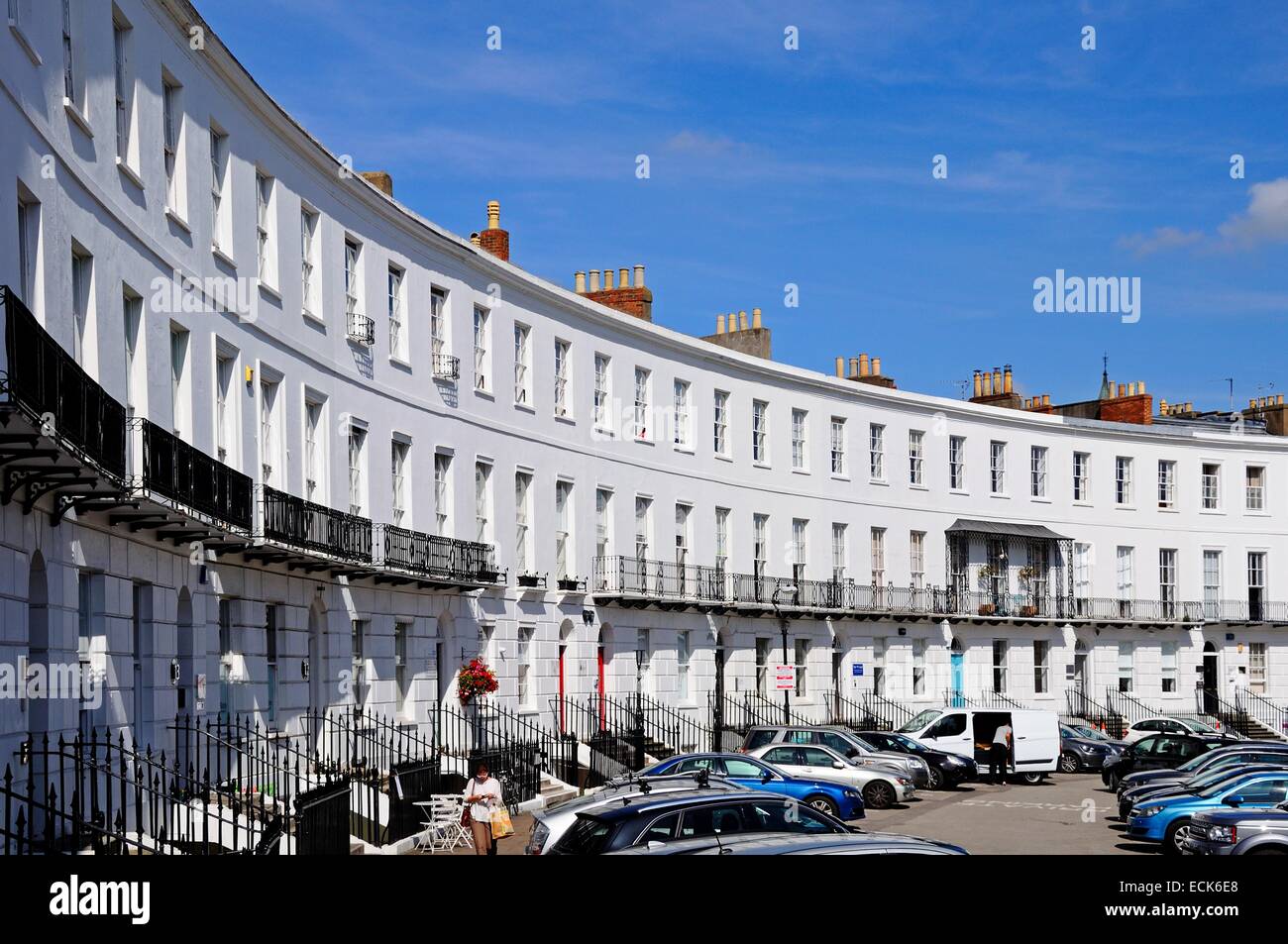 Le Royal Crescent bâtiments, Cheltenham, Gloucestershire, Angleterre, Royaume-Uni, Europe de l'Ouest. Banque D'Images