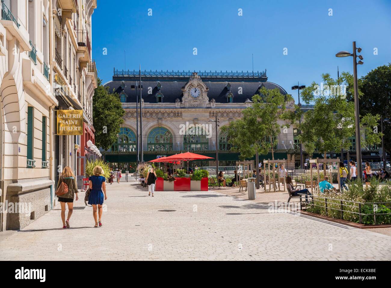 France, Rhône, Lyon, l'ancienne Gare des Brotteaux depuis la place Jules Ferry Banque D'Images
